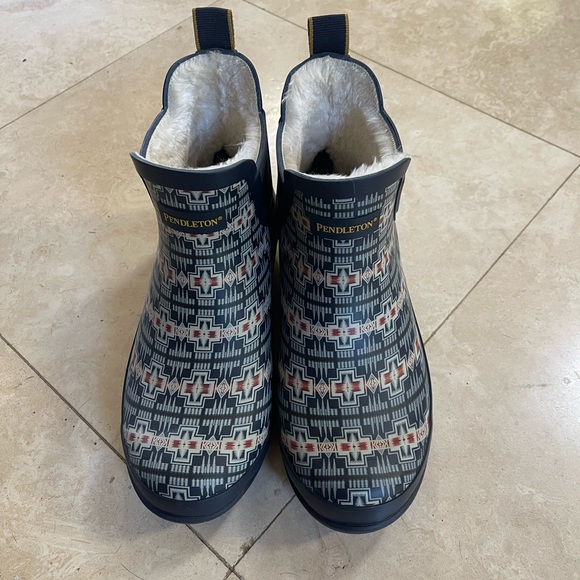 Pendleton Shoes - Pendleton New Women's Harding Chelsea Rain Boots